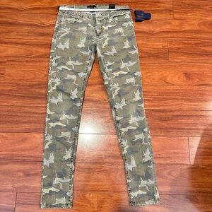 H&M Men's Green Camouflage Skinny Jeans Size 12